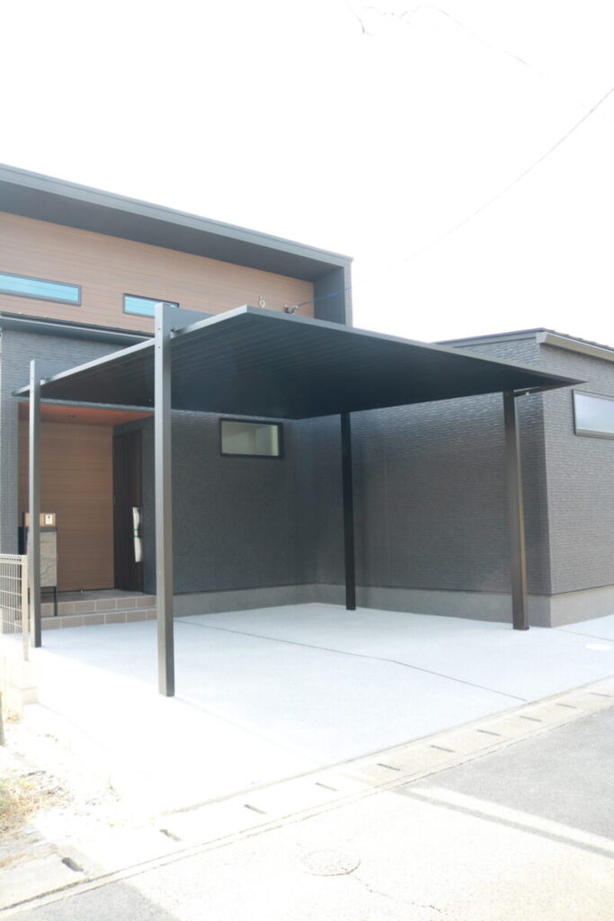 プライバシーを守る、ホテルライクな上質モダン邸宅